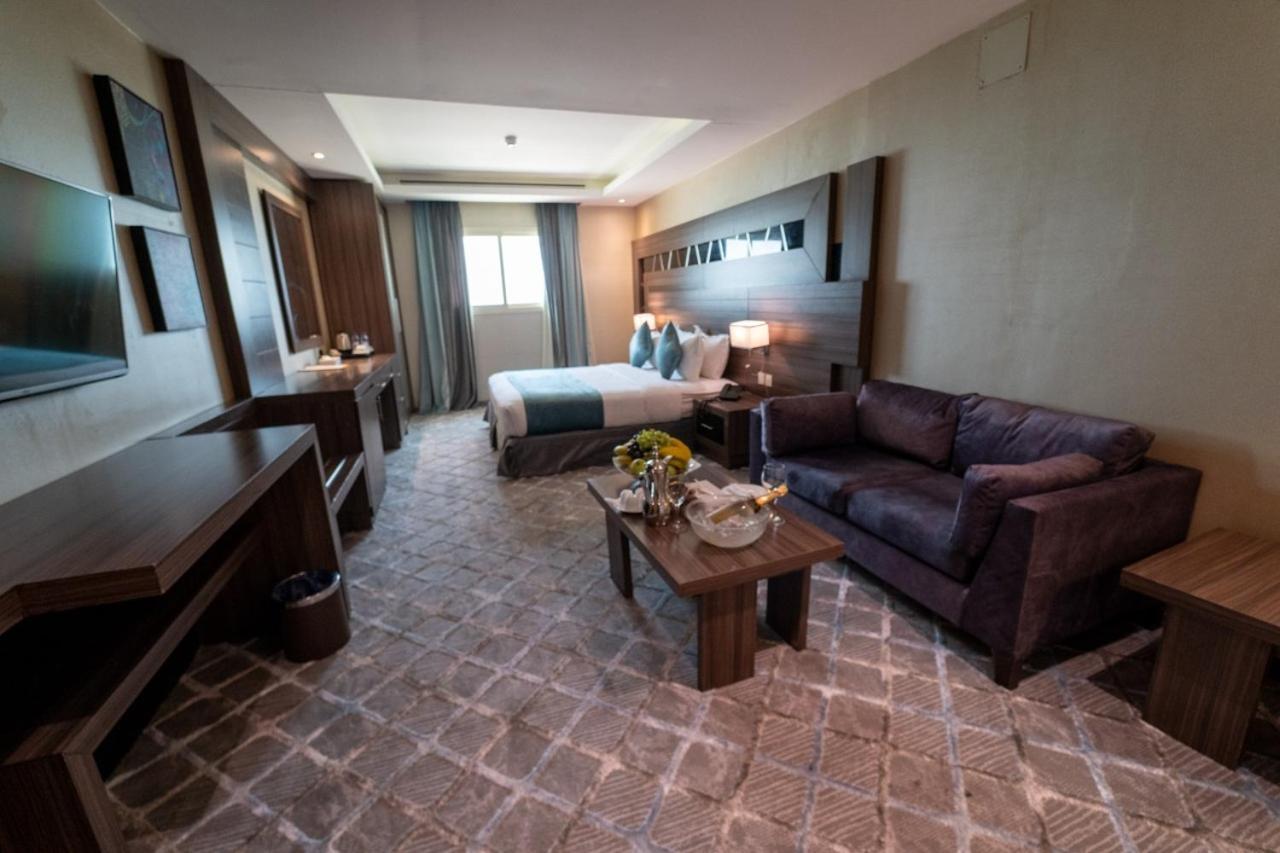 Continent Sumou Hotel Khobar Bagian luar foto