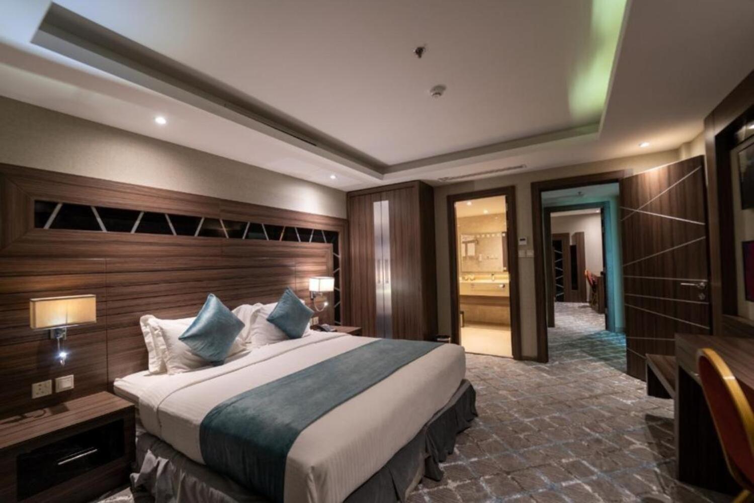 Continent Sumou Hotel Khobar Bagian luar foto