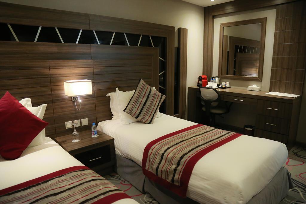 Continent Sumou Hotel Khobar Bagian luar foto